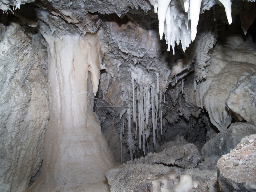 This picture of a corner of Wind Gat Cave tells it all! What more can you expect from a cave?